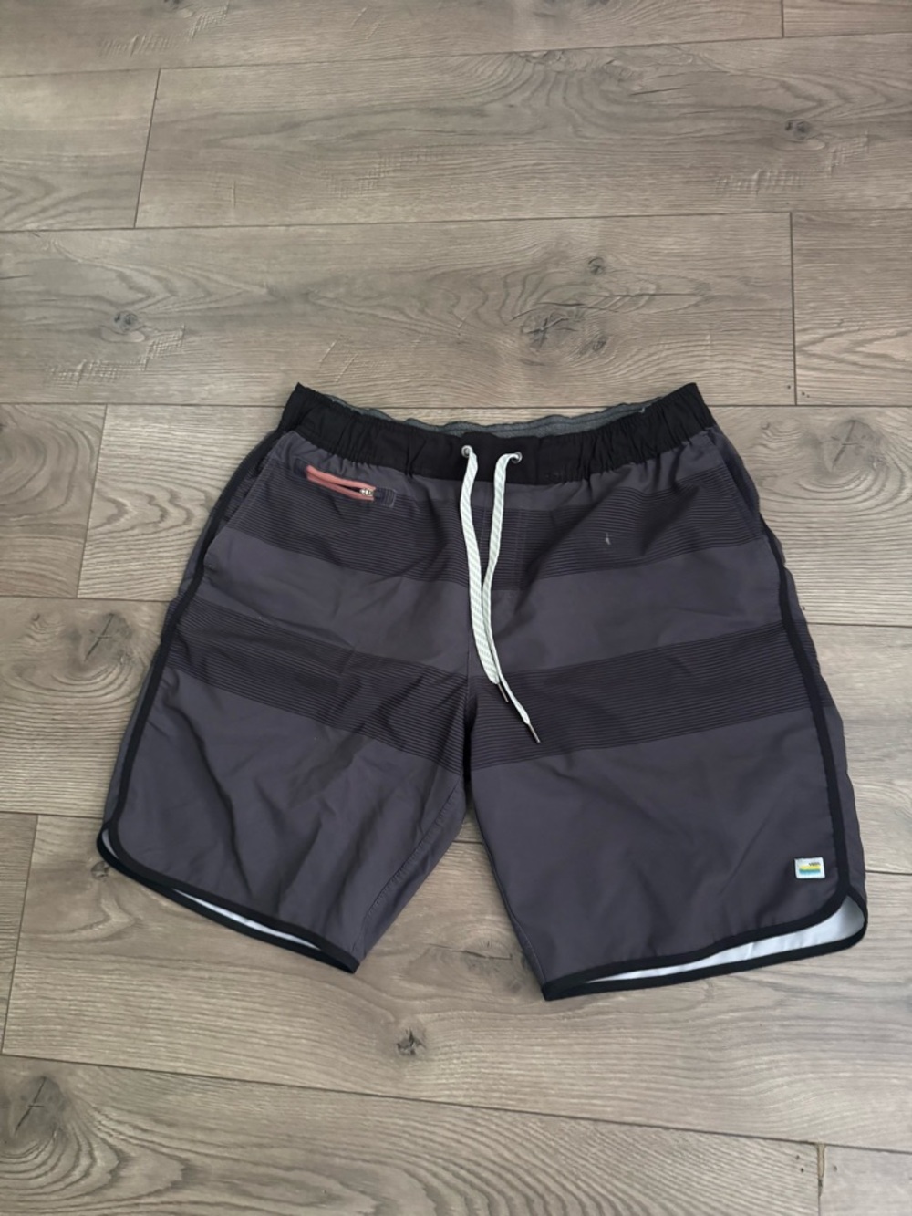 Vuori Men's Gray Striped Swim Trunks with Drawstring Large Inseam 9” Linerless